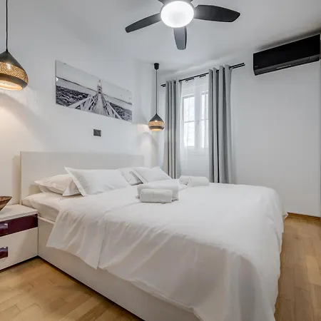 Апартаменти 385 Luxury *