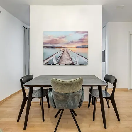 385 Luxury Apartment Split